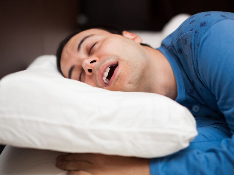 Quais são as causas mais comuns do ronco? Desvende o mistério por trás das suas noites barulhentas